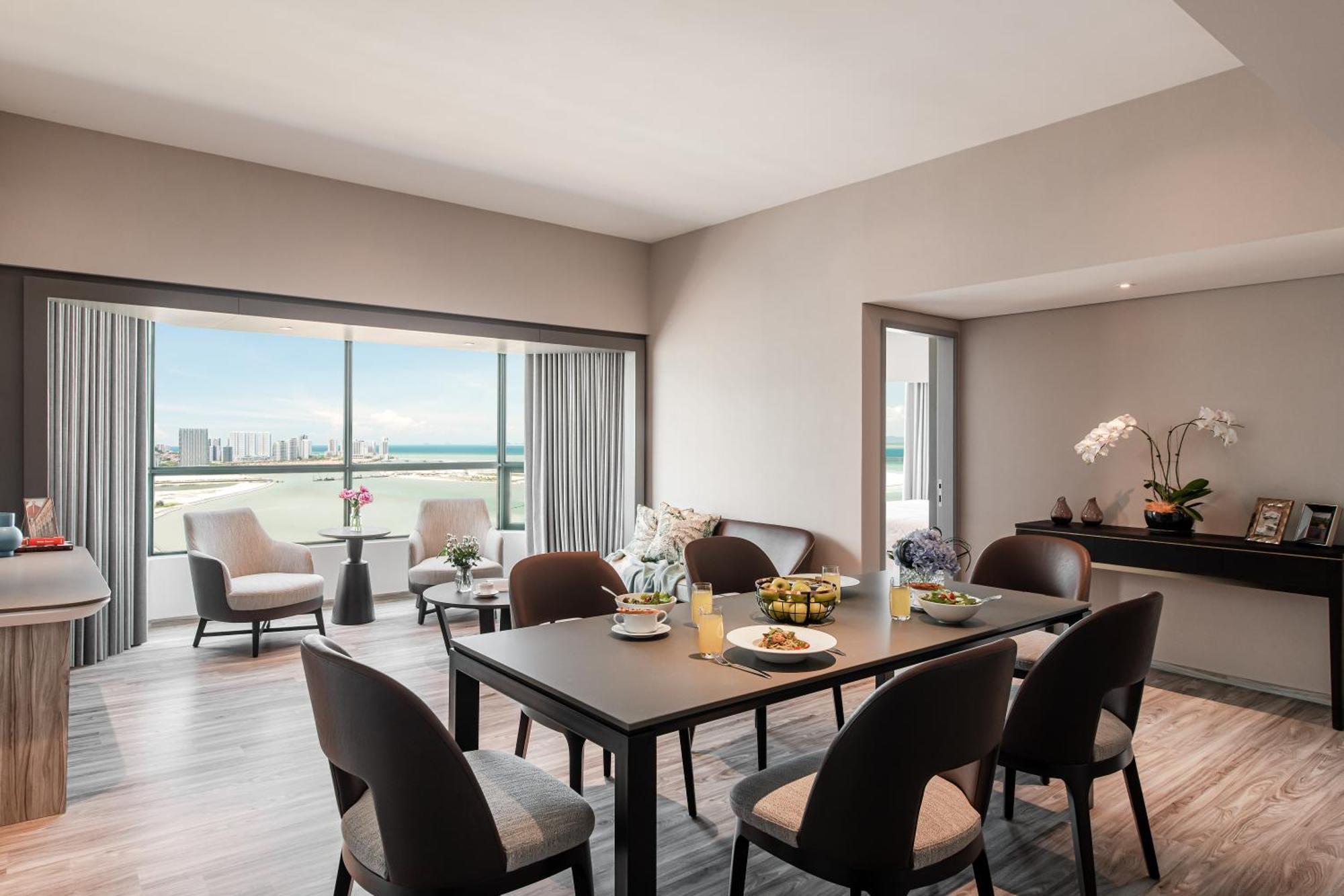 Ascott Gurney Penang Ξενοδοχείο Τζωρτζ Τάουν Εξωτερικό φωτογραφία A suite at the hotel
